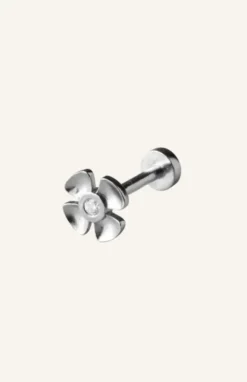 Pernille Corydon - Anemone Helix Piercing, hopea