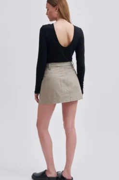 Second Female - Matima Open Back paita, musta